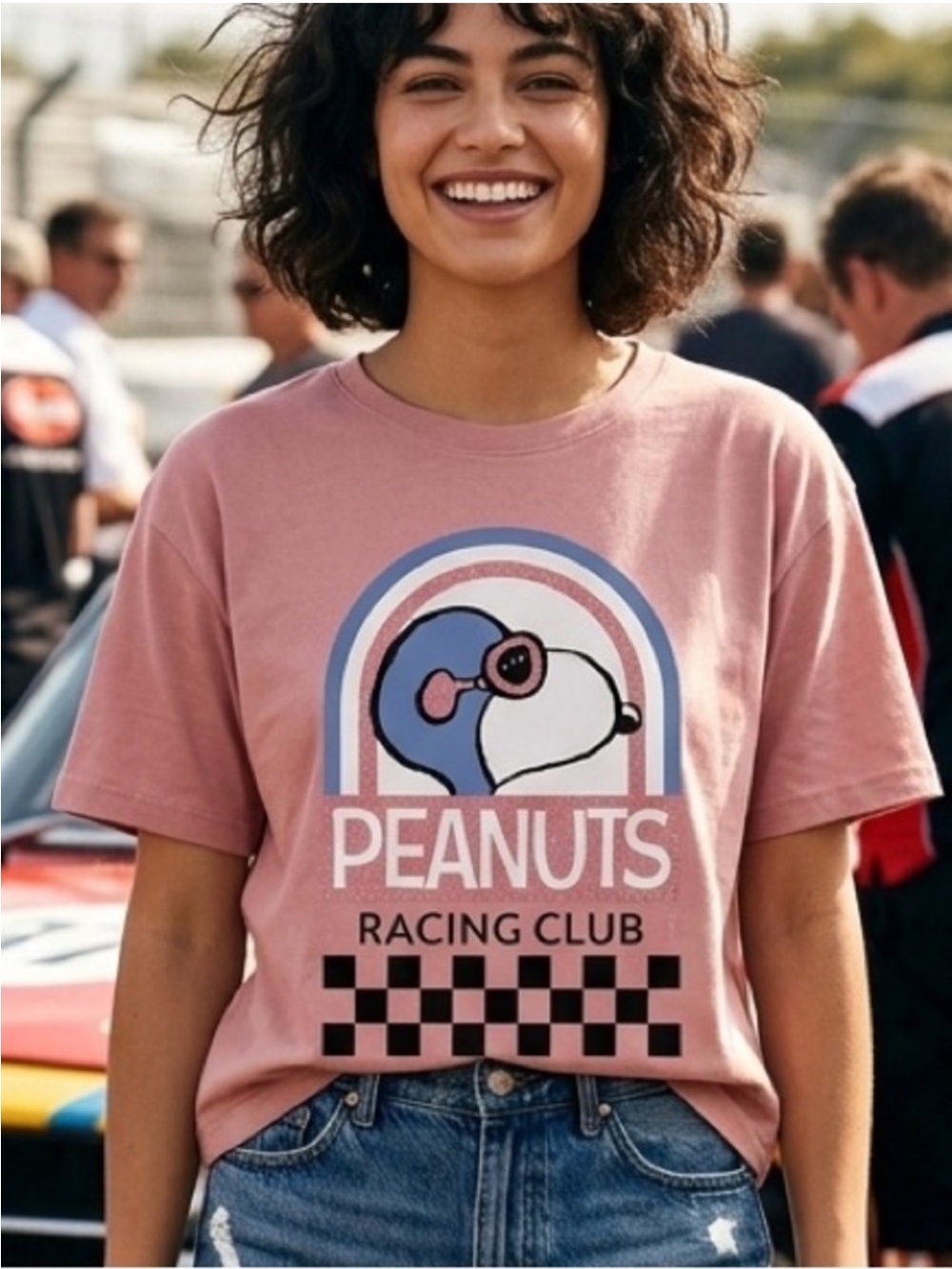 🏁 Peanuts Racing Club Snoopy
Graphic Crop Tee - Size M